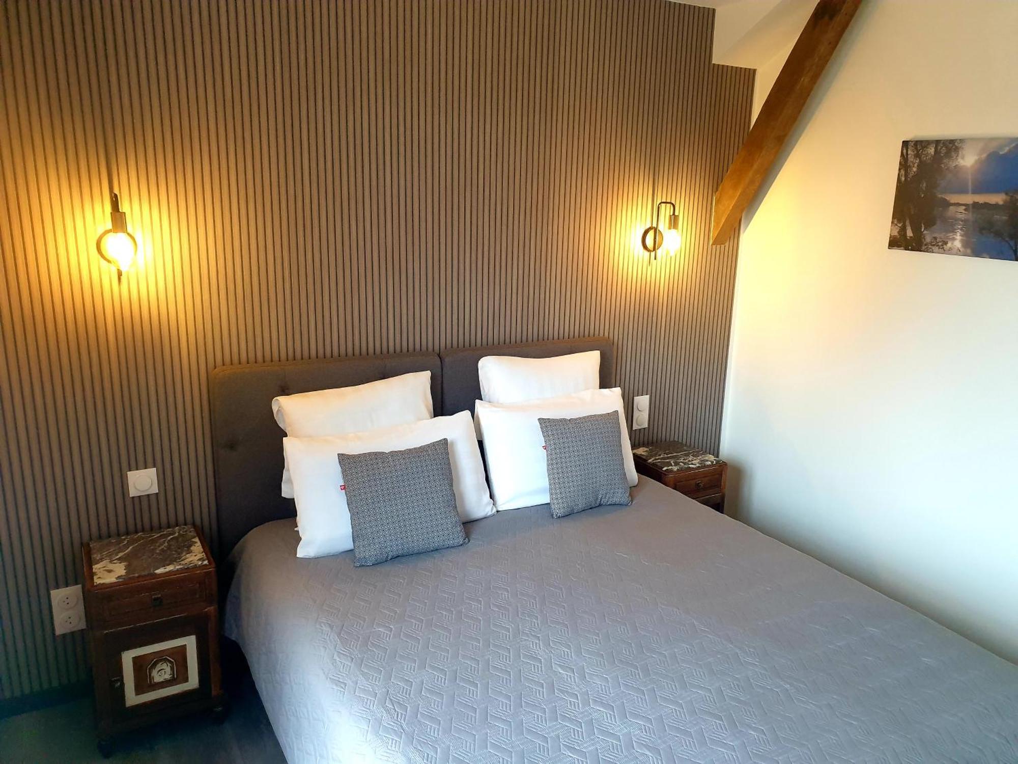 Le Heron Pourpre B&B Gastronomique Cronat 객실 사진